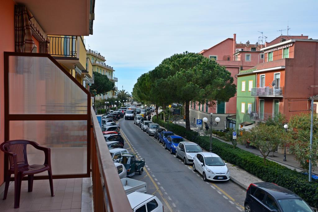 Hotel Corallo โมเนเลีย ภายนอก รูปภาพ