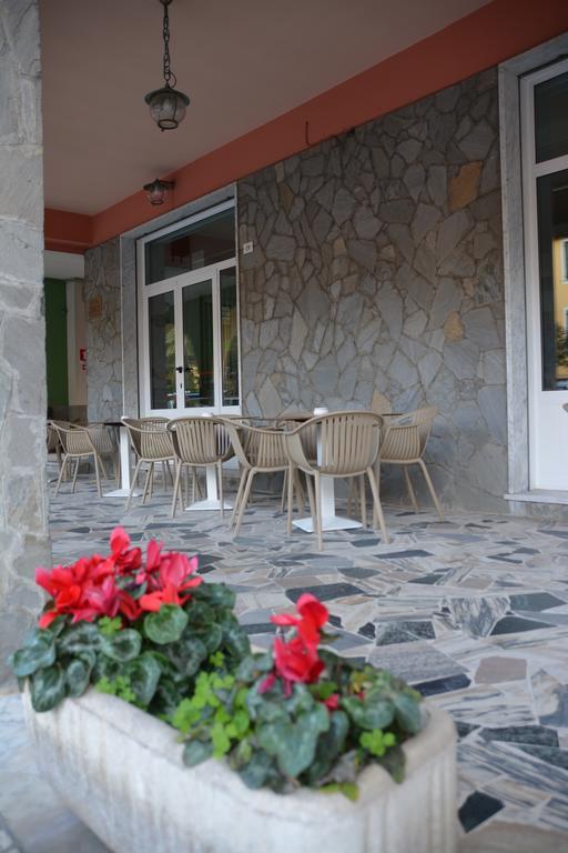 Hotel Corallo โมเนเลีย ภายนอก รูปภาพ