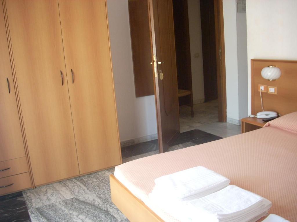 Hotel Corallo โมเนเลีย ห้อง รูปภาพ