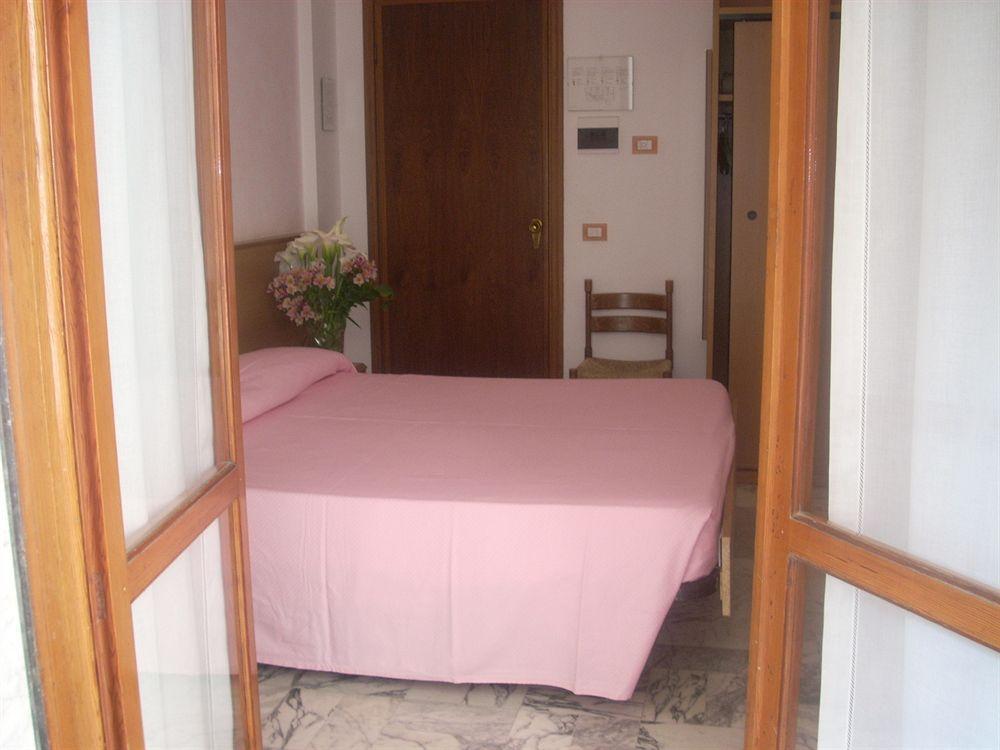 Hotel Corallo โมเนเลีย ภายนอก รูปภาพ