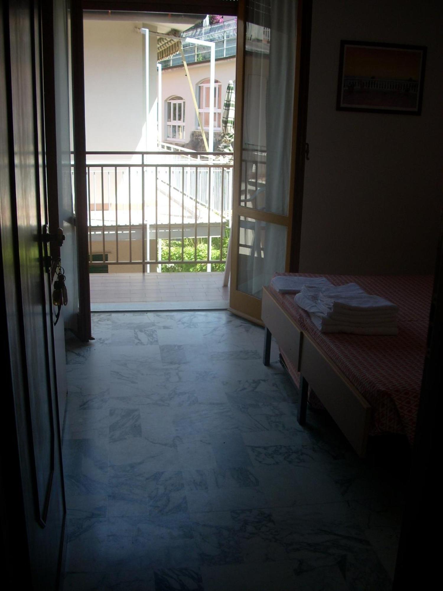 Hotel Corallo โมเนเลีย ภายนอก รูปภาพ